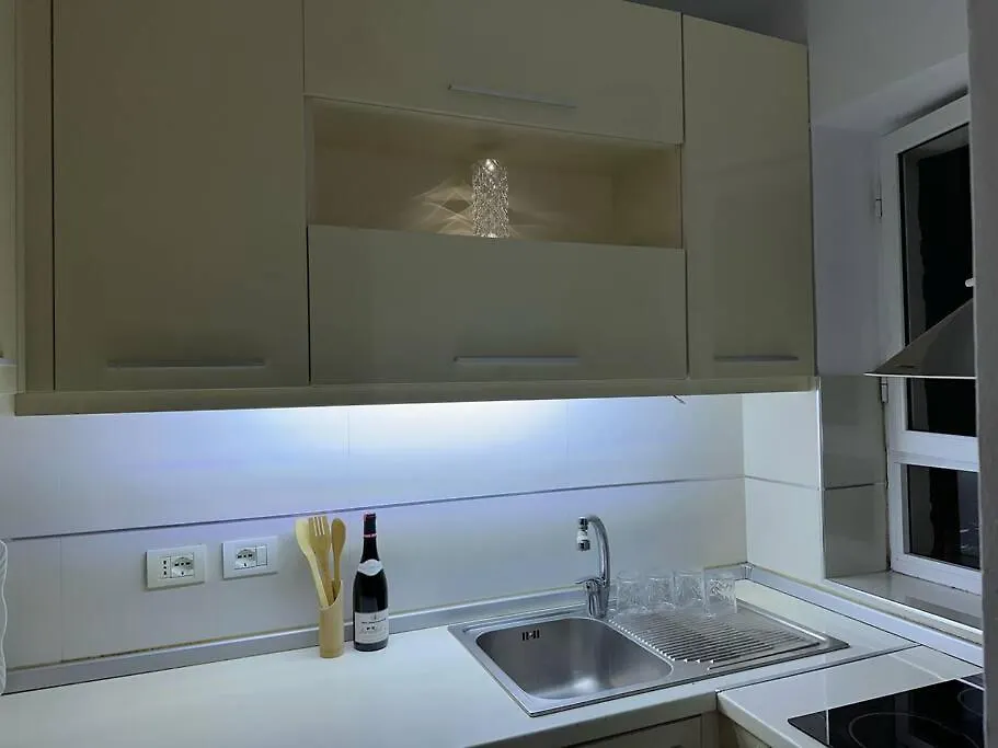 Gh Apartment تيرانا 0*,